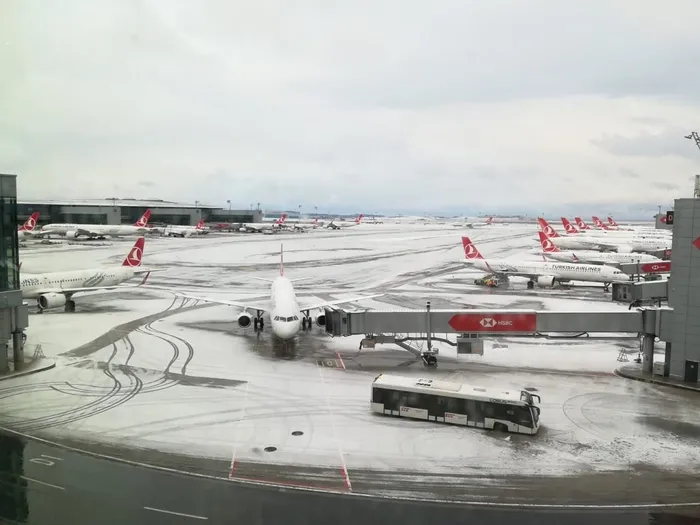 Meteoroloji peş peşe uyarmıştı! Aybar kar fırtınası İstanbul'u beyaza bürüdü! | İstanbul'da kar yağışı ne kadar sürecek? İşte son dakika kar haberleri - 14