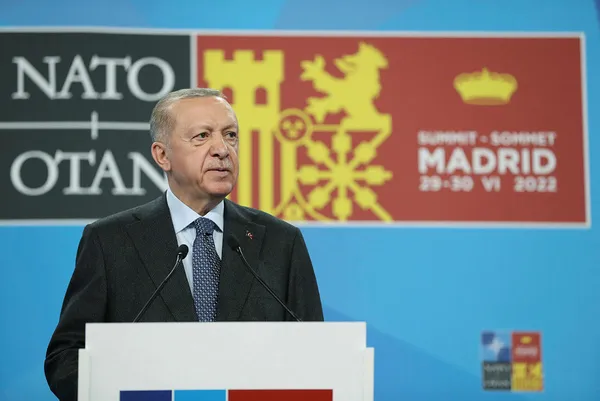 1656612141370.jpg Nerede bu Freedom House? Başkan Erdoğan NATO'da Diyarbakır Anneleri'ni unutmadı HDP'ye yüklendi - 2