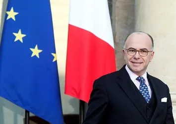 Fransa'nın yeni Başbakanı Bernard Cazeneuve oldu