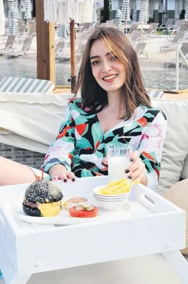 1624424268449.jpeg Bodrum’da şaşırtan plaj ve yiyecek fiyatları! Hamburger ayran menü 172 TL - 3