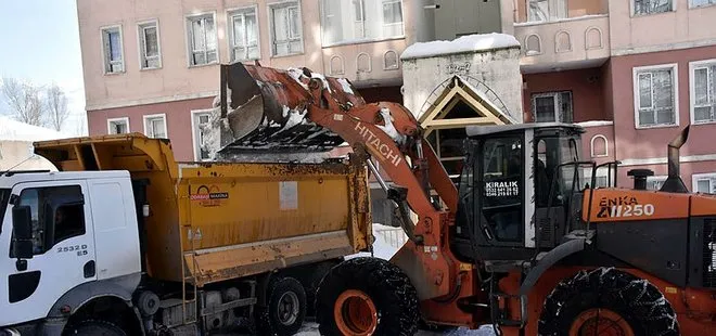 Bitlis’te kar kalınlığı 2 metreyi aştı! 6 bin kamyon kar kent dışına çıkarıldı