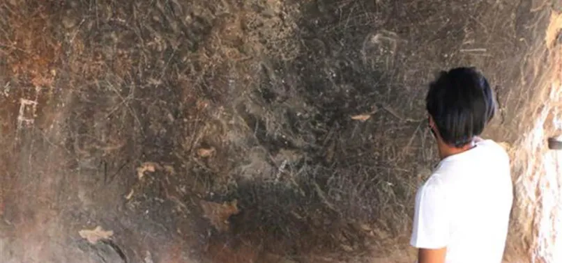 Adıyaman'da taş devrinden kalan tarihi mağara defineciler tarafından tahrip edildi