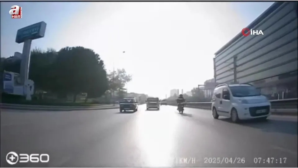 Bursa’da makas atan otomobil kamerada
