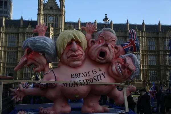 Brexit kaosu İngilizleri ikiye böldü - 4