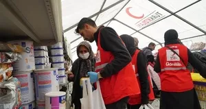 Kızılay, 12 sosyal market ile hizmet veriyor