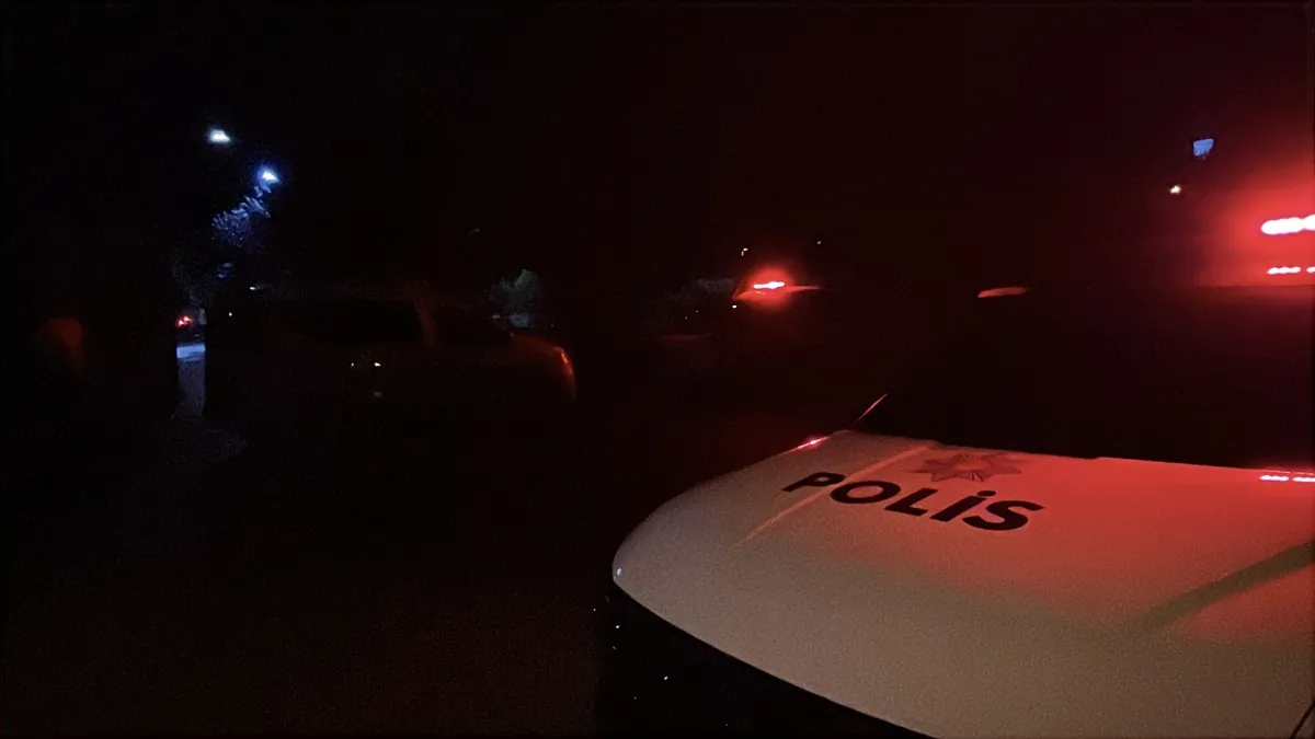 Konya'da parkta bıçaklı kavga: 3 yaralı