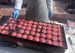 Kağıthane'de 5 tonluk sucuk ekmek ikramı