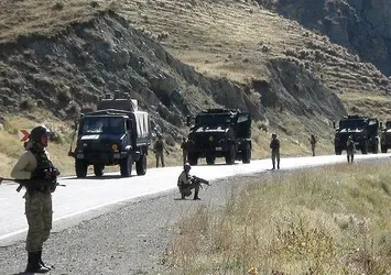 Diyarbakır'da alçak saldırı! Yaralılar var