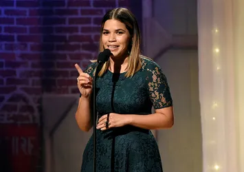 ABD'li oyuncu America Ferrera anne oldu