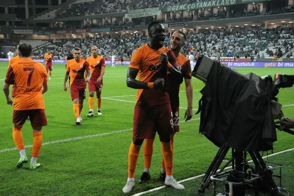 Galatasaray’dan olaylı galibiyet! Marcao Kerem Aktürkoğlu’na önce kafa sonra yumruk attı! Giresunspor 0-2 Galatasaray MAÇ SONUCU