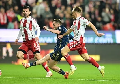 Kanarya deplasmanda kan kaybetti