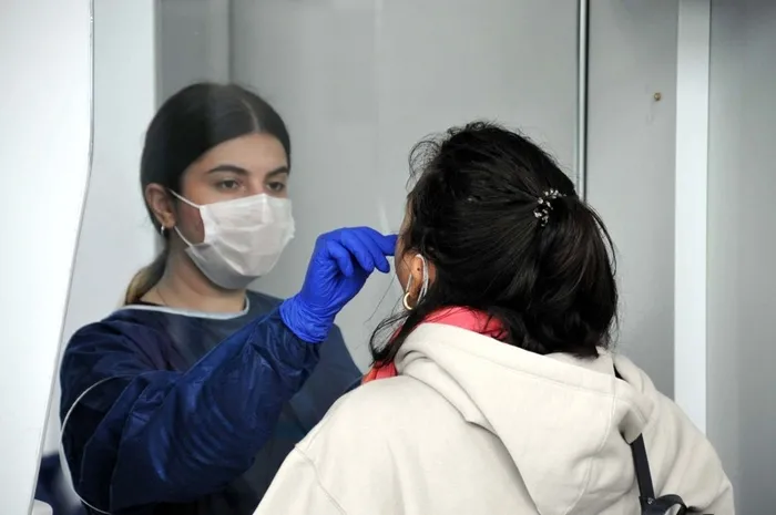 İstanbul Havalimanı'nda yolcular 1,5 saatte PCR test sonuçlarını alabilecek - 1
