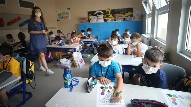 1. dönem ne zaman bitiyor? 2021-2022 MEB 15 tatil ne zaman başlıyor? Yarıyıl tatili ayın kaçında yapılacak? - 6