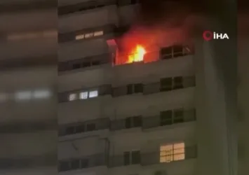 Esenyurt'ta yangın! Daireden alevler yükseldi