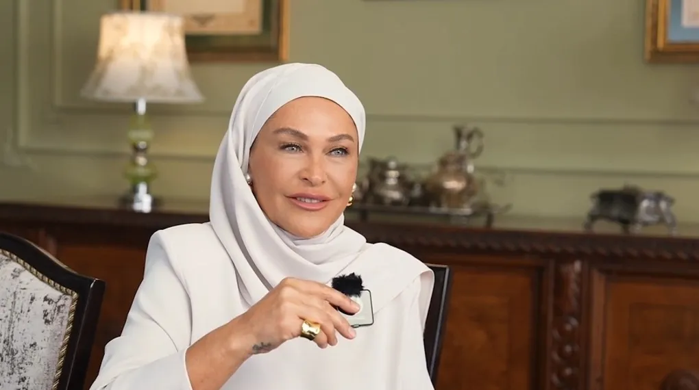 "Aynı Yağmur Altında"nın Fazilet'i Hülya Avşar soruları yanıtladı