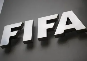 FIFA'dan eski üç üyeye men kararı