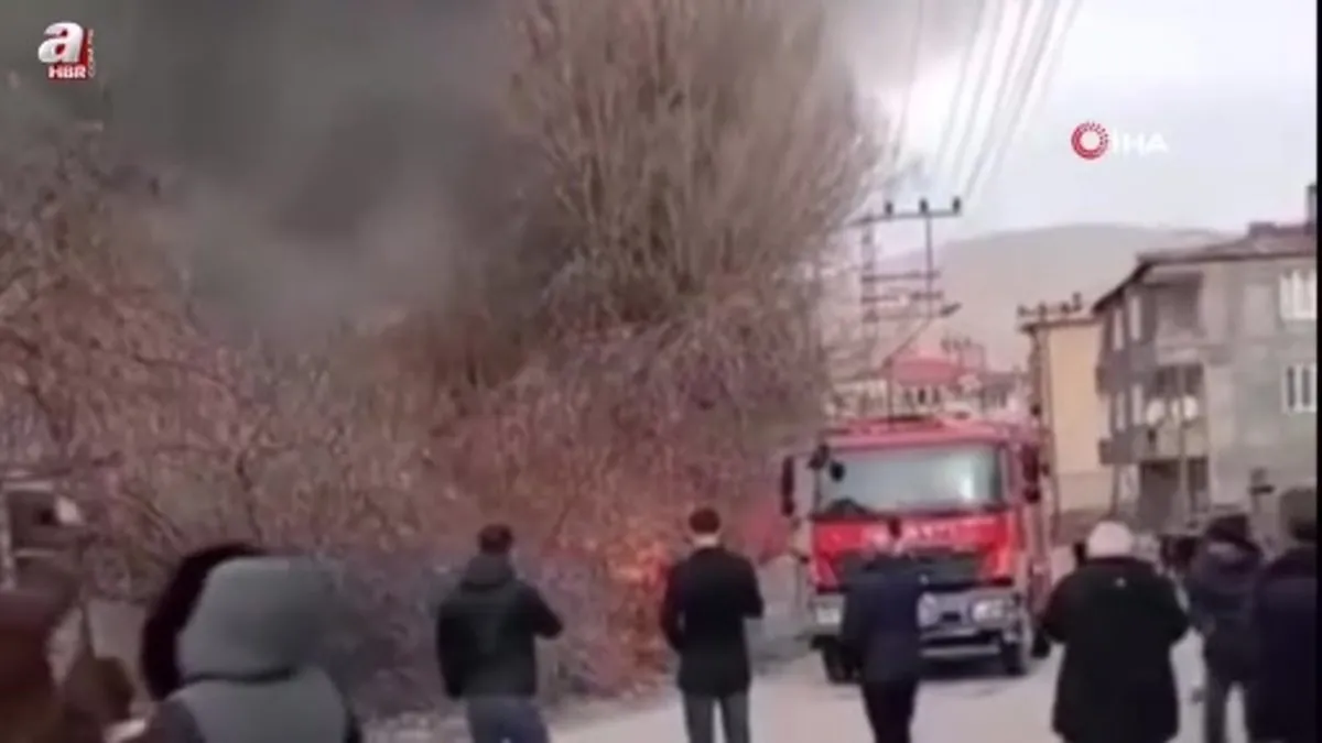 Van'da odunluk ve tandır evi yangını