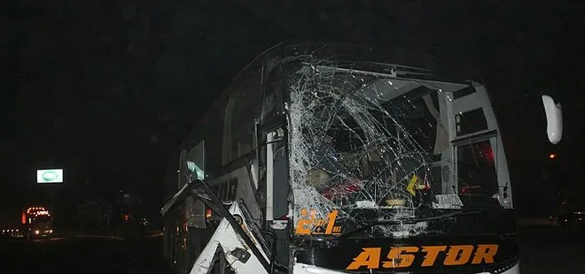 Son dakika: Aksaray’da feci kaza! Yolcu otobüsü ile kamyon çarpıştı: 4 yaralı