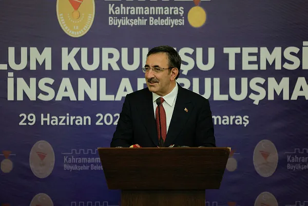 Cumhurbaşkanı Yardımcısı Yılmaz’dan deprem bölgesinde önemli açıklamalar: Toplamda 650 bin konutu inşa etme hedefimiz var!