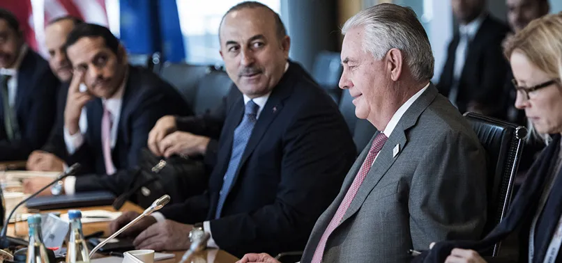 Çavuşoğlu Paris'te Tillerson'la görüştü