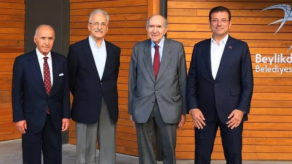 Eski CHP Genel Başkanı Hikmet Çetin: Örgütle temastayım herkesin morali çok bozuk