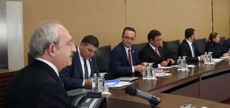 CHP'de olağanüstü Yenikapı toplantısı