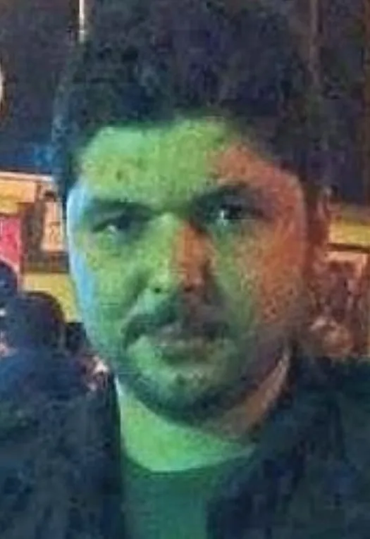 aydinda-eski-koca-dehseti-10-yillik-esine-satirla-saldirdi-parmaklarini-kopardi-1644412648615.jpg Aydın’da eski koca dehşeti! 10 yıllık eşine satırla saldırdı: Parmaklarını kopardı - 4