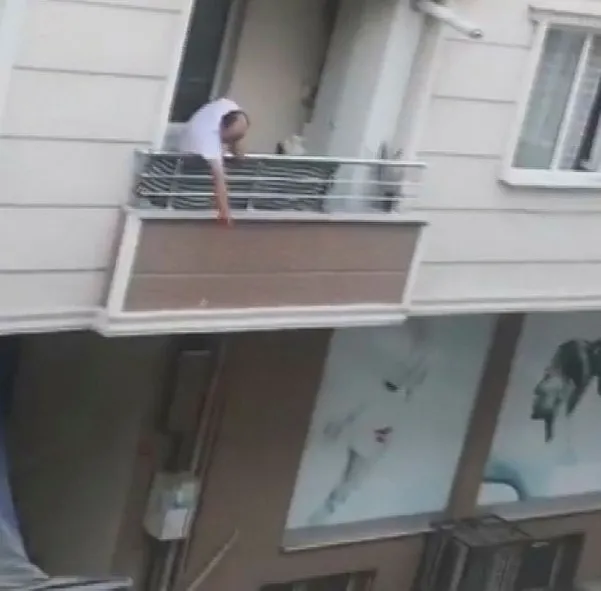 İstanbul’da akrabalarıyla tartışan kişi balkondan düştü! O anlar kamerada - 1