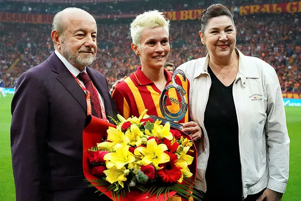 Cimbom’dan 32 yıl sonra bir ilk! Derbi galibiyetiyle gerçekleşti...