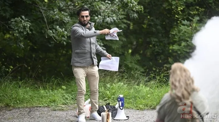 İsveç'te yine Kur'an-ı Kerim yakıldı! Bir kadın yangın söndürücü tüple engel olmaya çalıştı 1