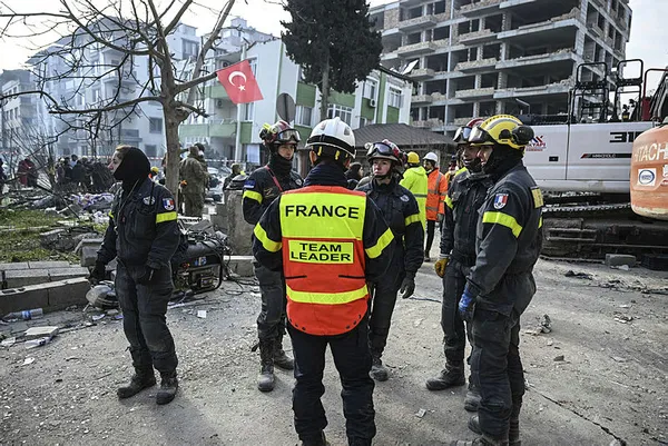 Fransa’dan Kahramanmaraş depremden etkilenen Adıyaman’a sahra hastanesi