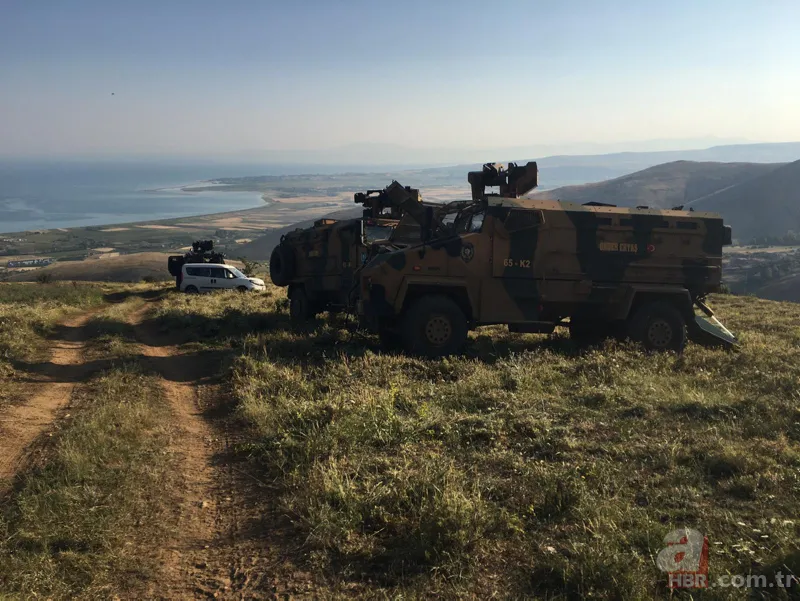 Van'da keşif uçağı düştü! Olay yerinden görüntüler... 1
