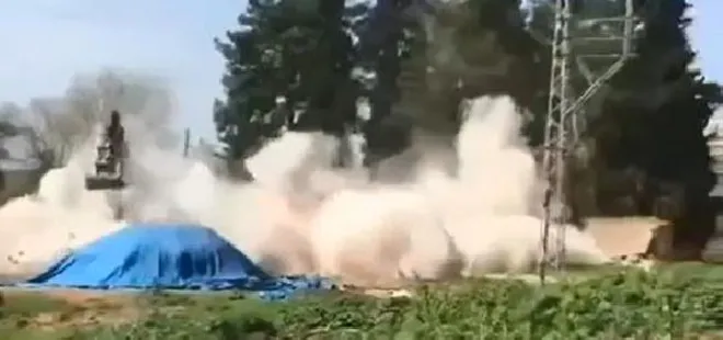 Gaziantep'te minare, yıkım sırasında iş makinesinin üzerine devrildi; operatör öldü