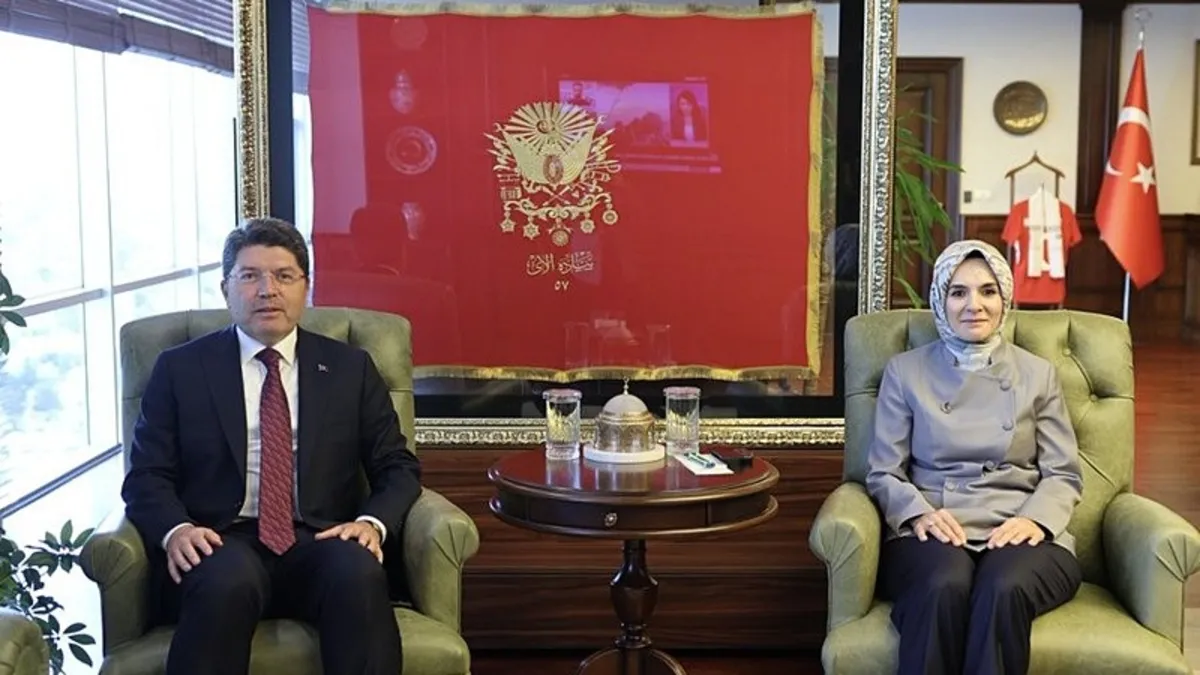 Aile ve Sosyal Hizmetler Bakanı Göktaş ile Adalet Bakanı Tunç bir araya geldi