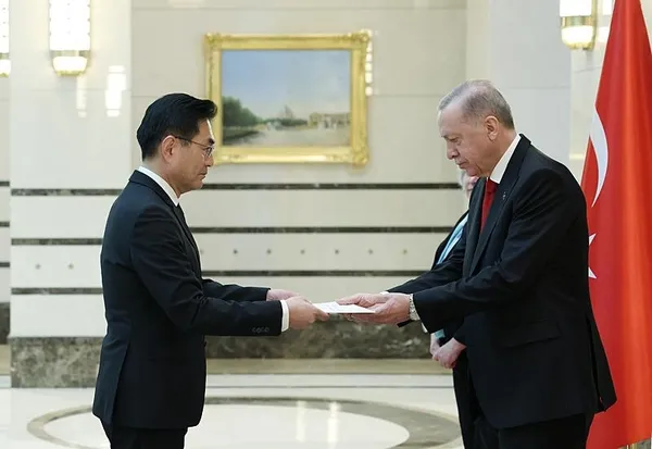 Uluslararası güven! Büyükelçilerden Başkan Erdoğan’a güven mektubu