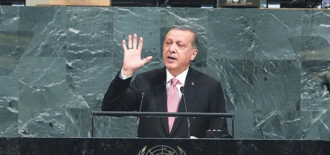 Başkan Erdoğan’ın kaleme aldığı Daha Adil Bir Dünya Mümkün raflardaki yerini aldı! Geliri AFAD’a bağışlanacak