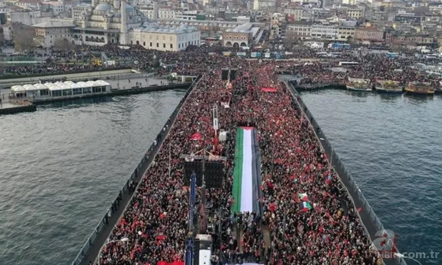 Sinmiyoruz, susmuyoruz Filistin’i unutmuyoruz! 1 Ocak sabahı Galata Köprüsü'nde Gazze yürüyüşü 1