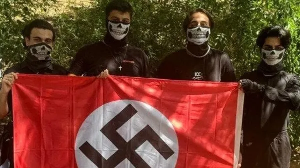 macka-parkinda-nazi-bayragi-actilar-once-kimseden-korkumuz-yok-dedi-sonra-fotografi-sildi-1693738228153.jpeg Maçka Parkı'nda Nazi bayrağı açıp sosyal medyada paylaştılar! Önce 'kimseden korkumuz yok' dedi sonra fotoğrafı sildi! - 1