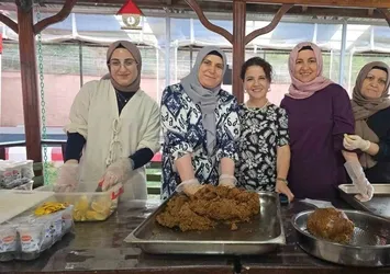 Huzurevinde sıra gecesi coşkusu