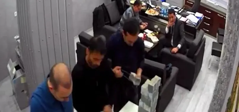 CHP'de "kayıt dışı para" trafiği! Milyonlar nereden geldi nereye gitti? Özgür Çelik'ten itiraf: Elden para... | Savcılık devrede: İfadeye çağrıldılar