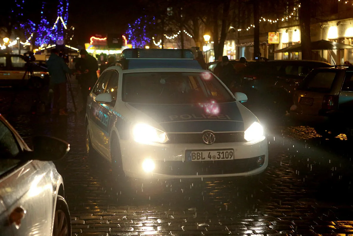 Şüpheli paketten "şantaj" çıktı