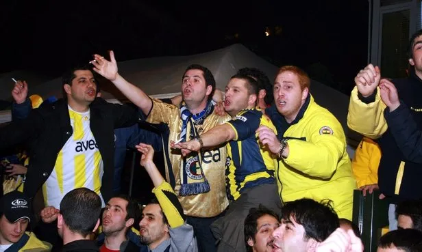 SEVİLLA-FB MAÇ SONUCU | 09 Mart Fenerbahçe mücadelesi kaç kaç bitti?