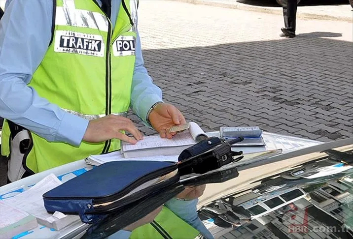 YENİ TRAFİK CEZALARI 2024: Zamlı trafik cezaları ne kadar oldu? Kırmızı ışık, drift atma, emniyet kemeri takmama, ehliyetsiz... 7