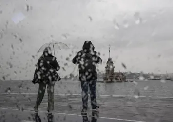 Meteoroloji Marmara için saat verip uyardı! Sağanak yağış geliyor | Sıcaklıklar düşüyor dikkat