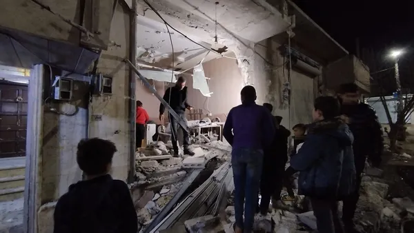 pkkpydden-azeze-roketli-saldiri-olu-ve-yaralilar-var-1669141762980.jpg PKK/PYD'den Kilis ve Azez'e roketli saldırı: Ölü ve yaralılar var - 1
