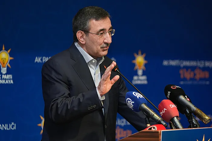 cumhurbaskani-yardimcisi-yilmaz-acikladi-iste-suriyeye-geri-donus-yapanlarin-sayisi-1742156311925.jpg Cumhurbaşkanı Yardımcısı Yılmaz, iftar programına katıldı | Fotoğraf: AA