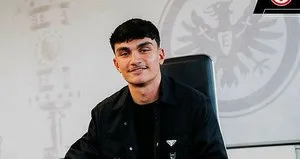 Milli futbolcudan Alman devine 5 yıllık imza