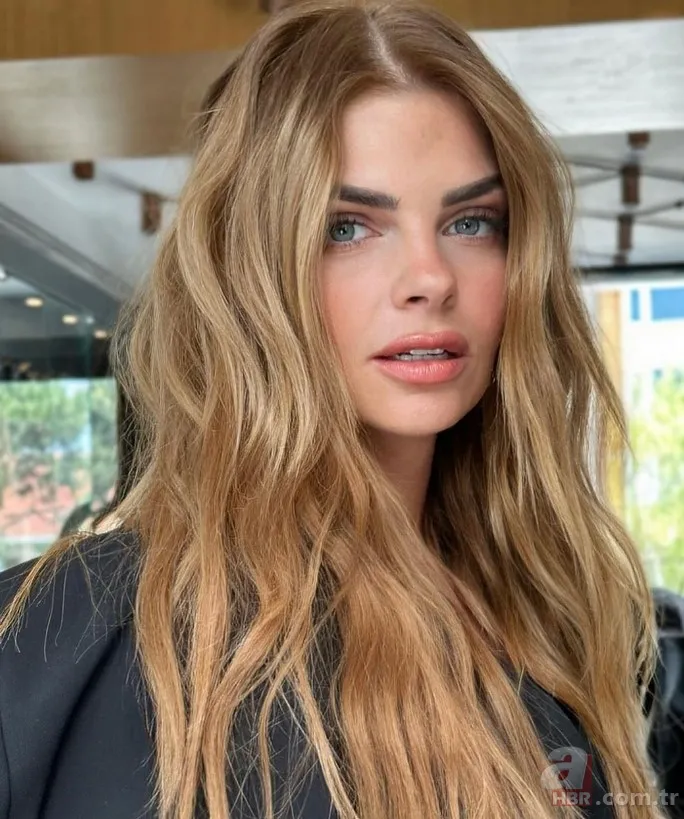 Mert Yazıcıoğlu'nun sır gibi sakladığı annesi bakın kim! 'Bu nasıl benzerlik' 25