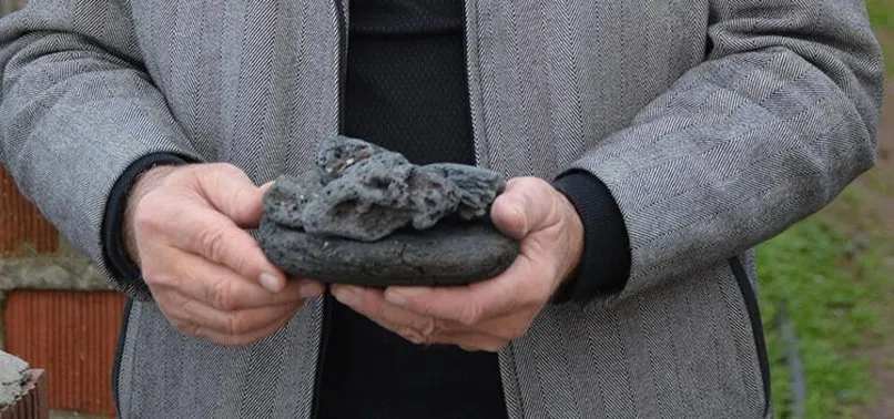 Sinop’ta arazisinde gezerken gök taşı düştü! Satışa çıkardı