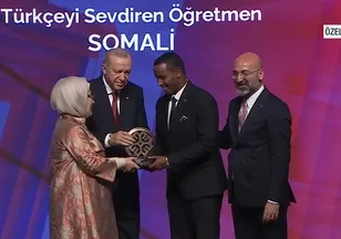 Başkan Erdoğan’ın elinden ödül alan öğrenciler o anları A Haber’e anlattı